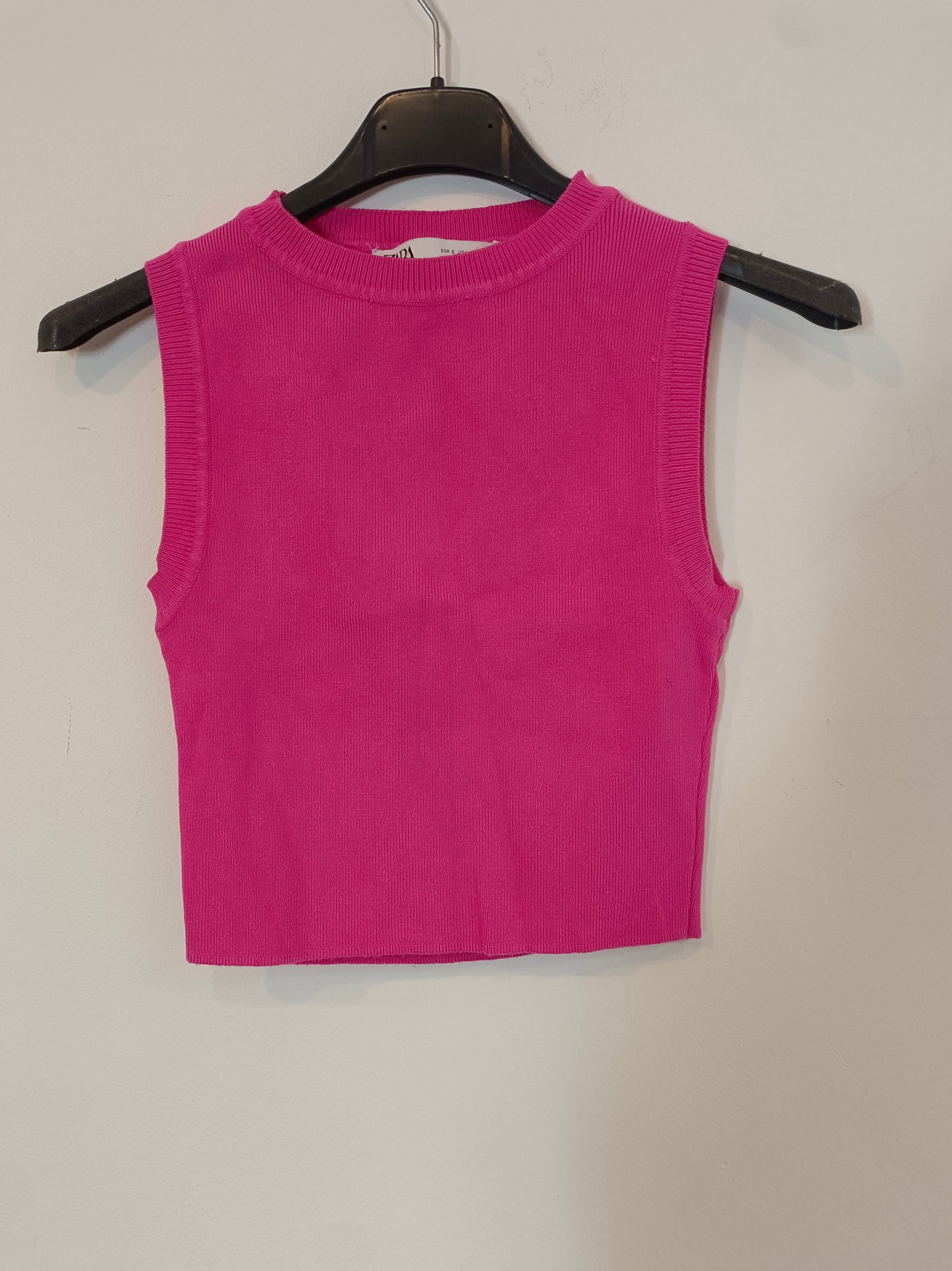 ZARA. Pink ribbed Ts top