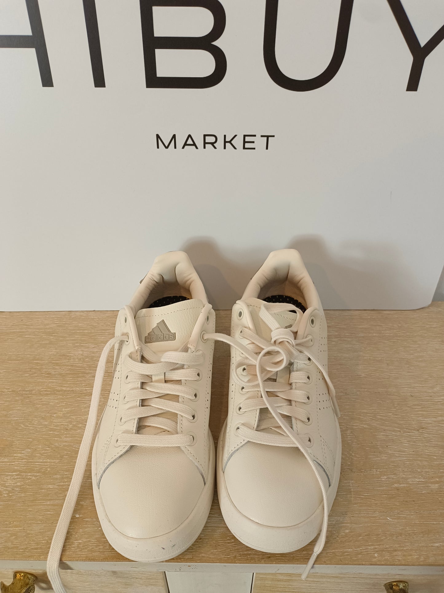 ADIDAS. Zapatillas blancas detalles beige T.38