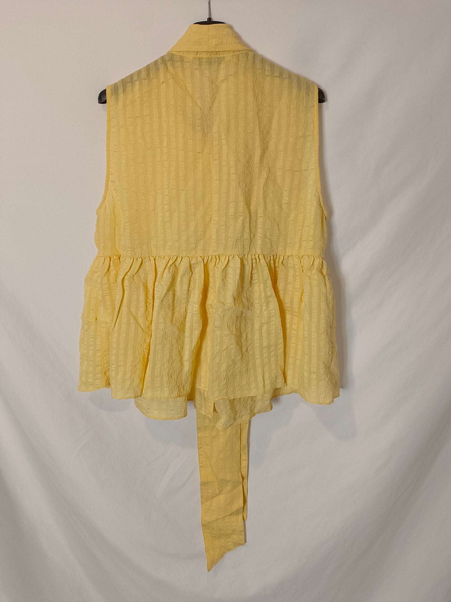 ZARA. Blusa cuadros textura amarilla T.m