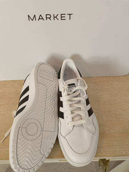 ADIDAS. Zapatillas blancas detalles negros T.38 (2/3)