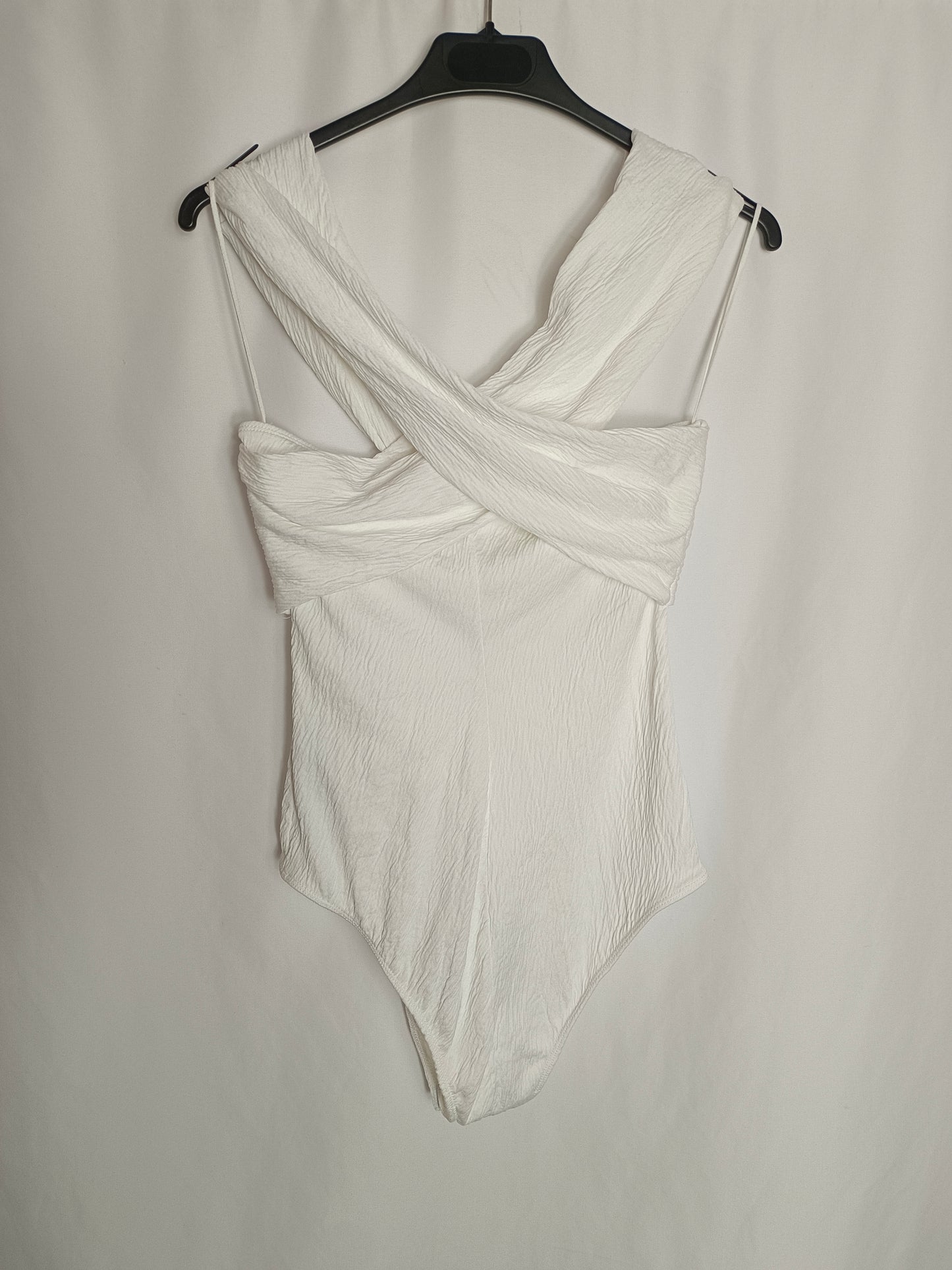 OYSHO. Body blanco textura T.s