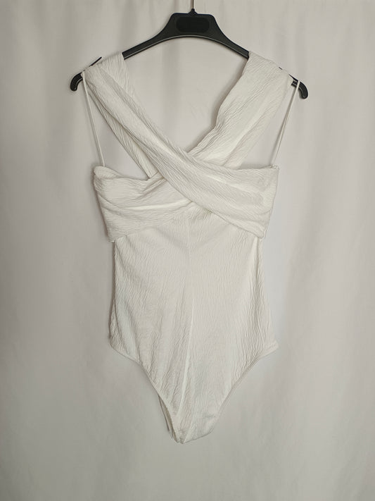 OYSHO. Body blanco textura T.s