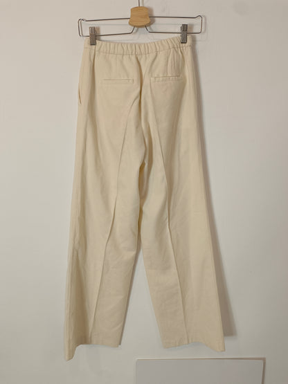 MASSIMO DUTTI. Pantalón pinzas beige crudo