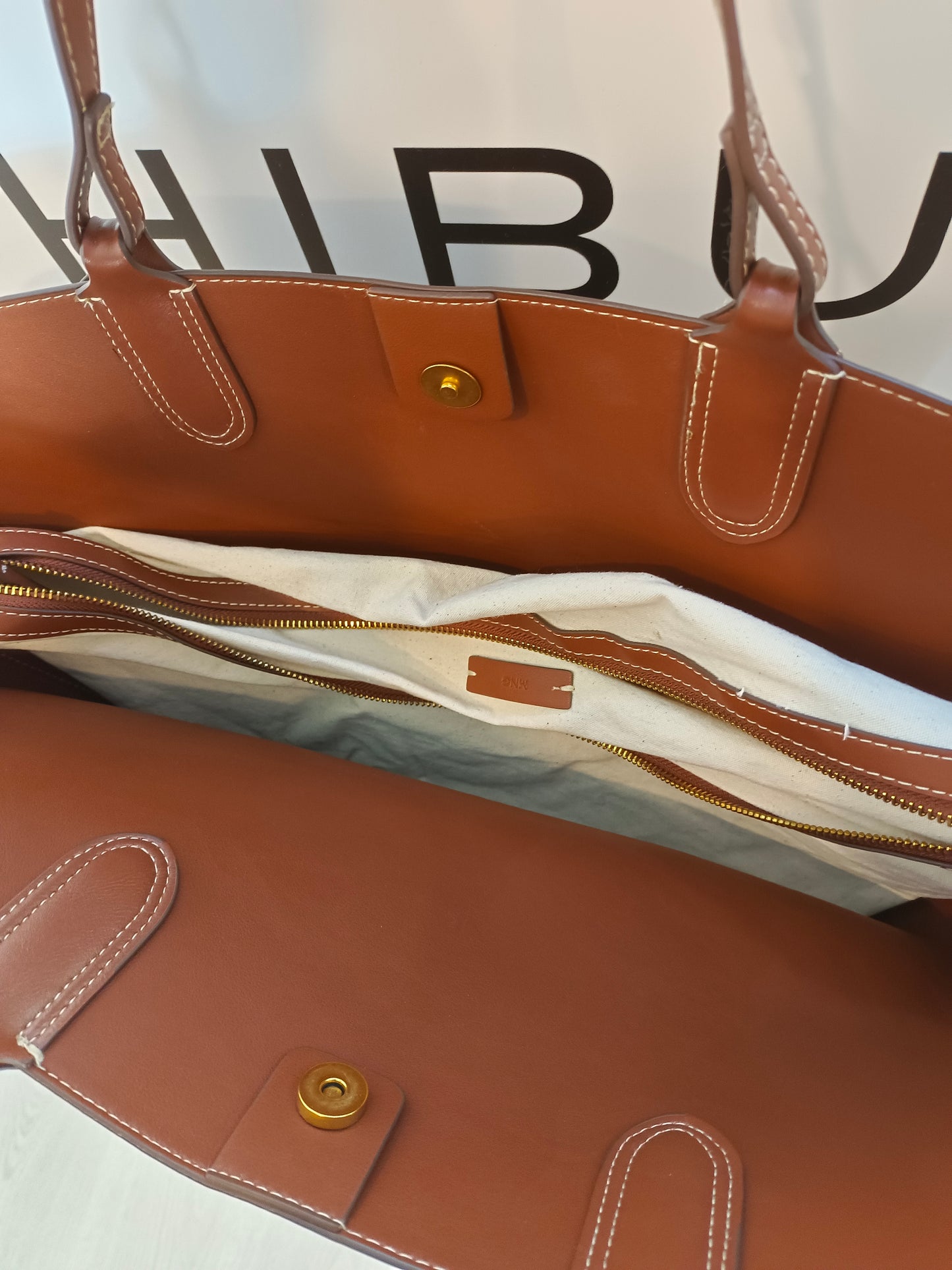 MANGO. Bolso marrón shopper