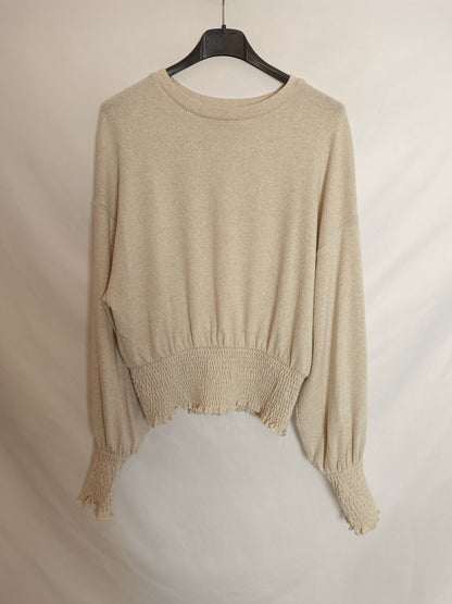 BERSHKA. Beige honeycomb Ts sweater