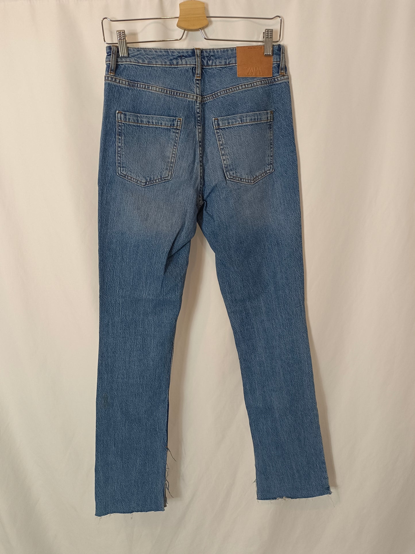 ZARA. Denim trousers with a 38-inch opening