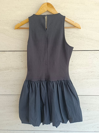 MANGO. Vestido negro volantes T.s