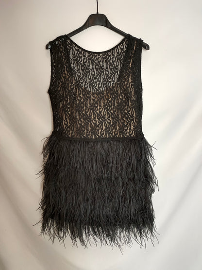 ZARA. Vestido corto plumas T.xs