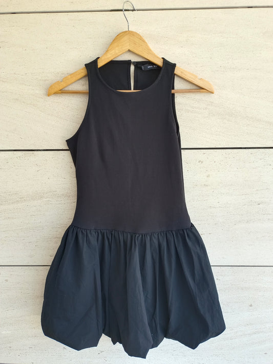 MANGO. Vestido negro volantes T.s