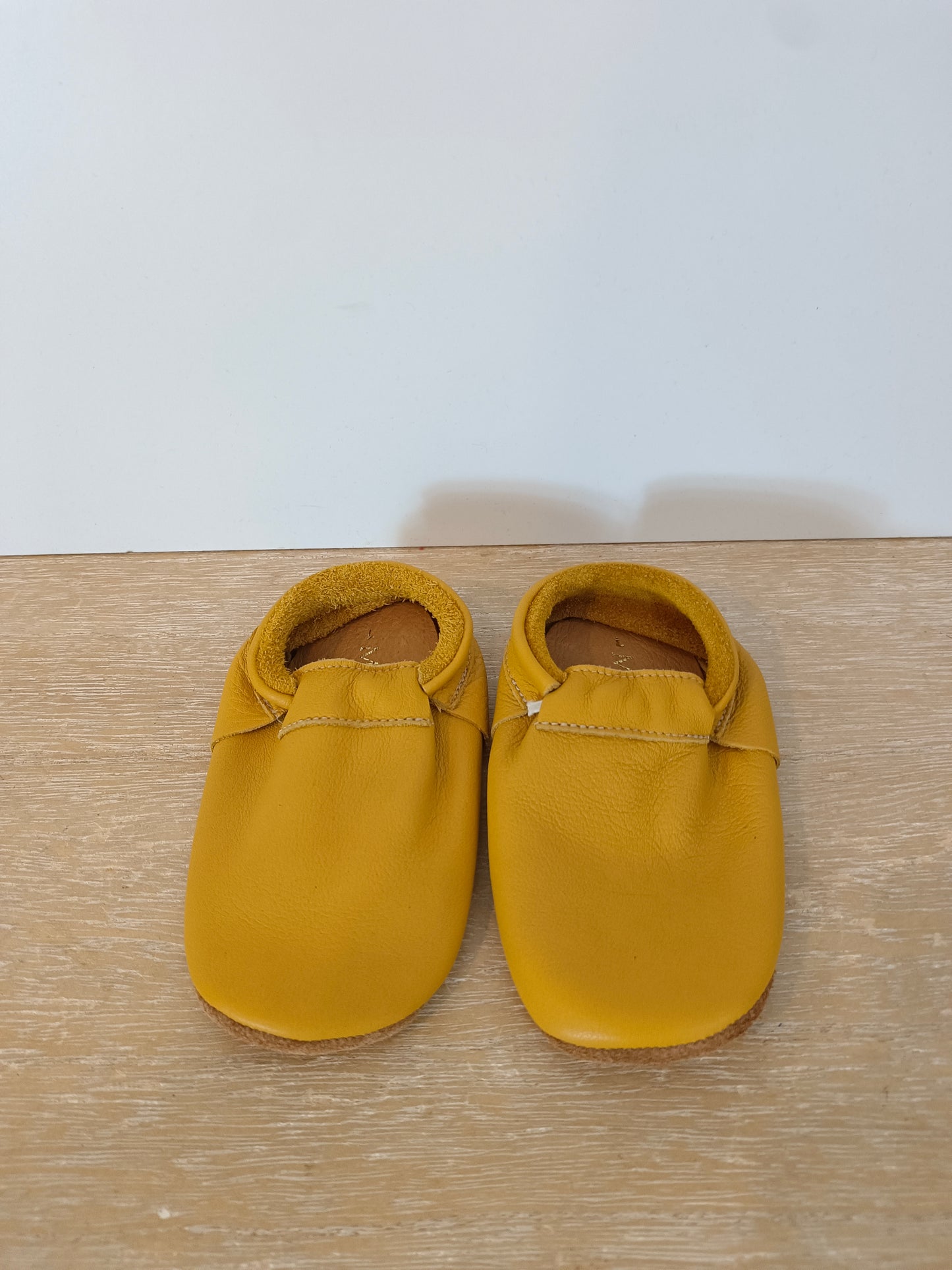 MINI SHUU. Zapatos amarillos piel T.21