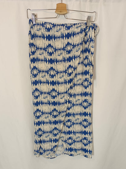 OTHERS. Total look skirt and top Ts