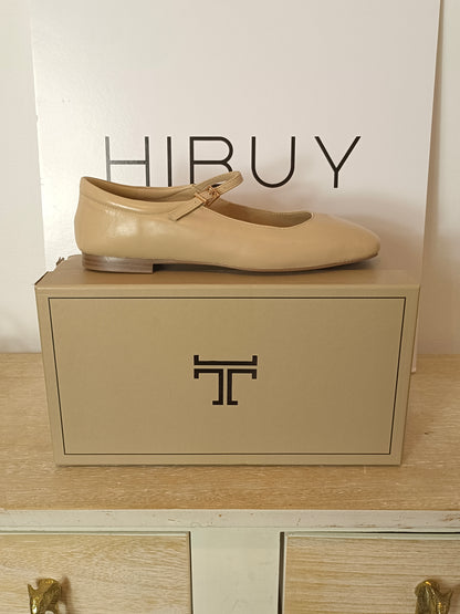 LATOUCHE. Beige leather ballerina flats, size 38