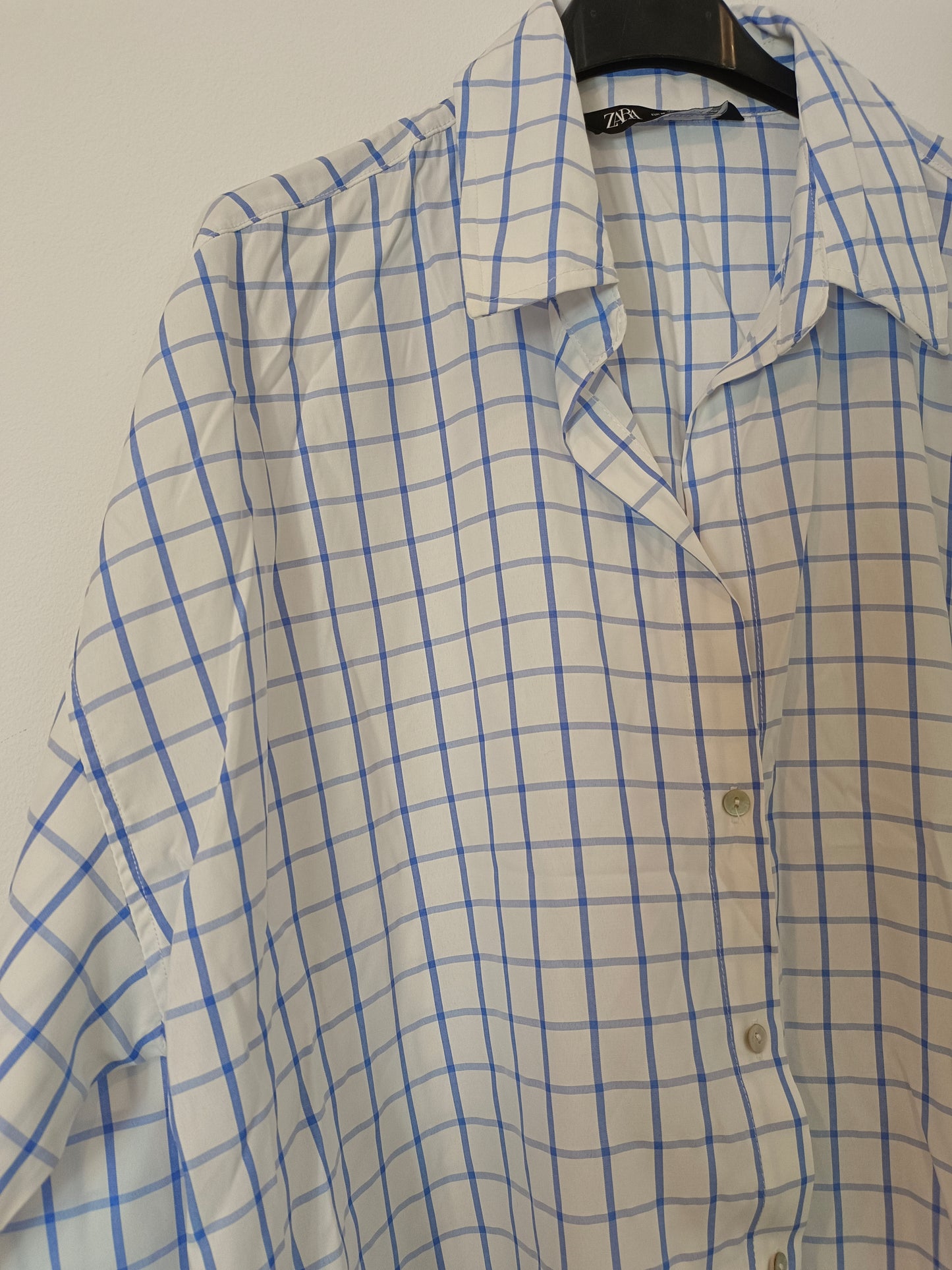 ZARA. Camisa blanca cuadros T.m