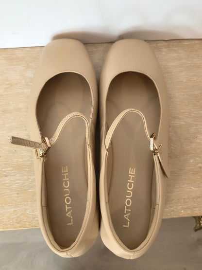 LATOUCHE. Beige leather ballerina flats, size 38