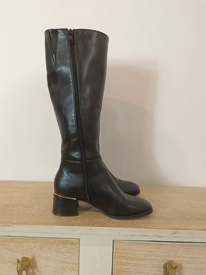 OTHERS. Black high boots size 37