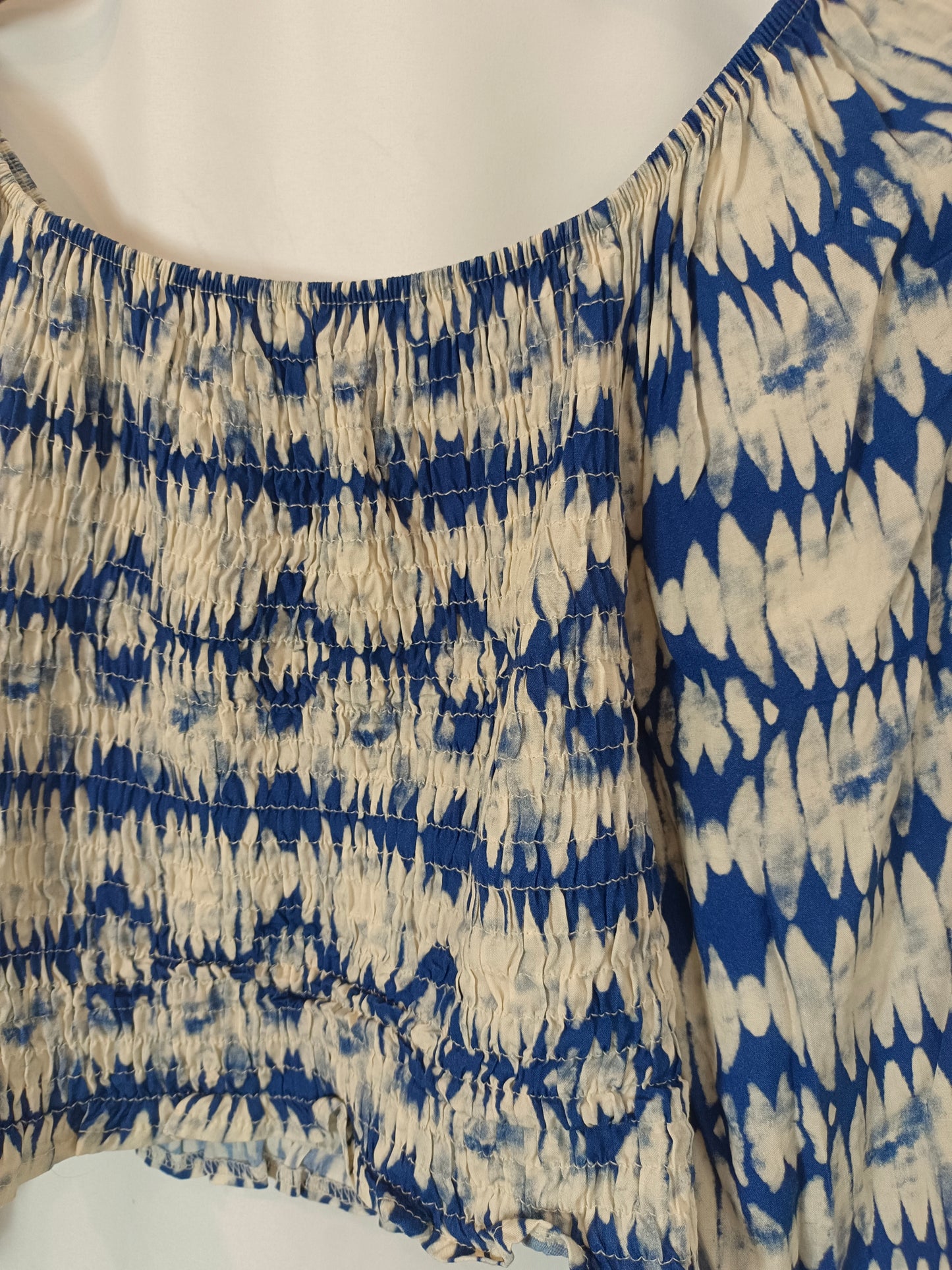 OTHERS. Total look skirt and top Ts