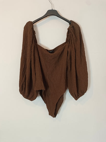 ZARA. Brown textured Tl bodysuit