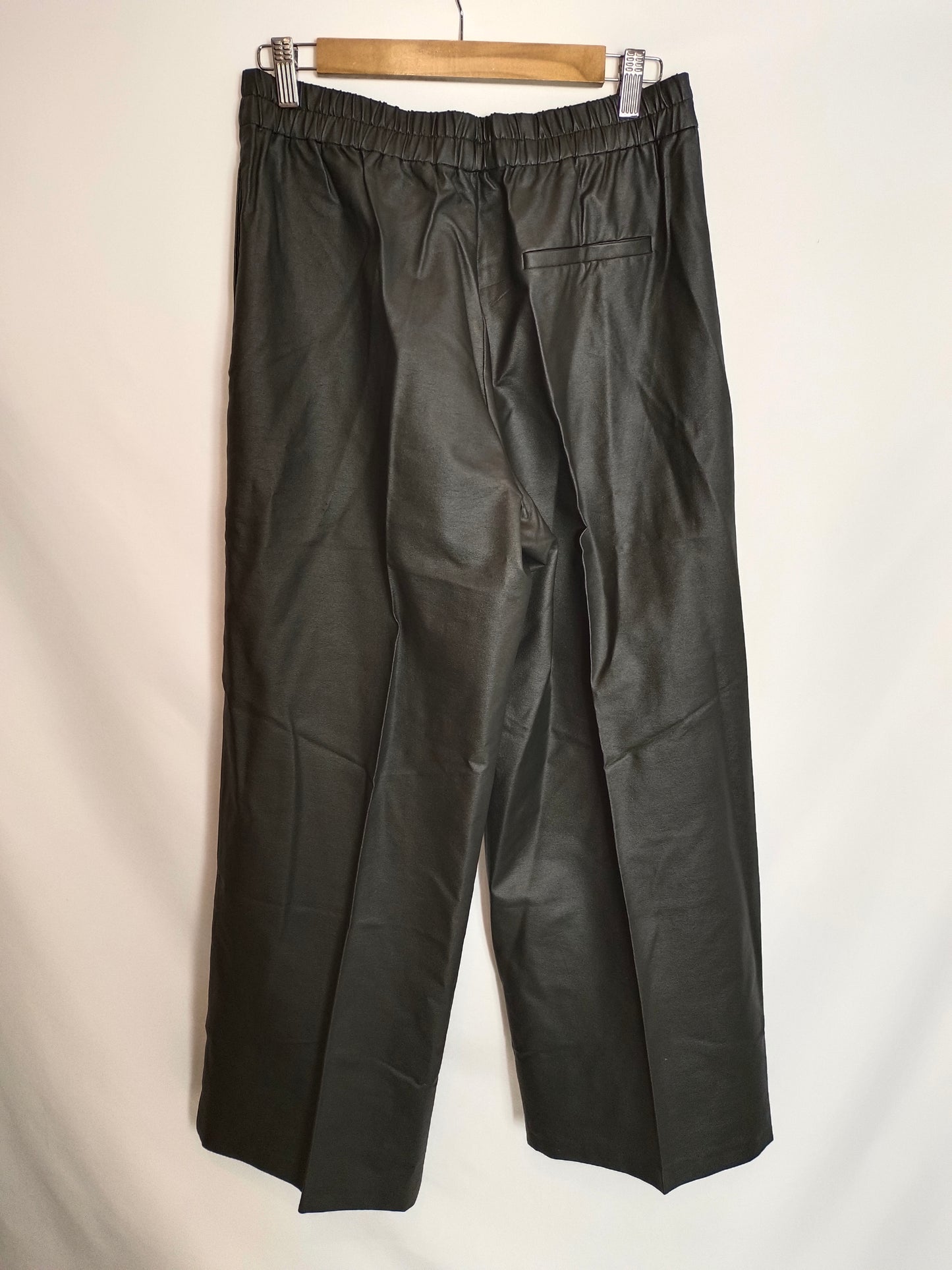 ZARA. Black waxed trousers Tm