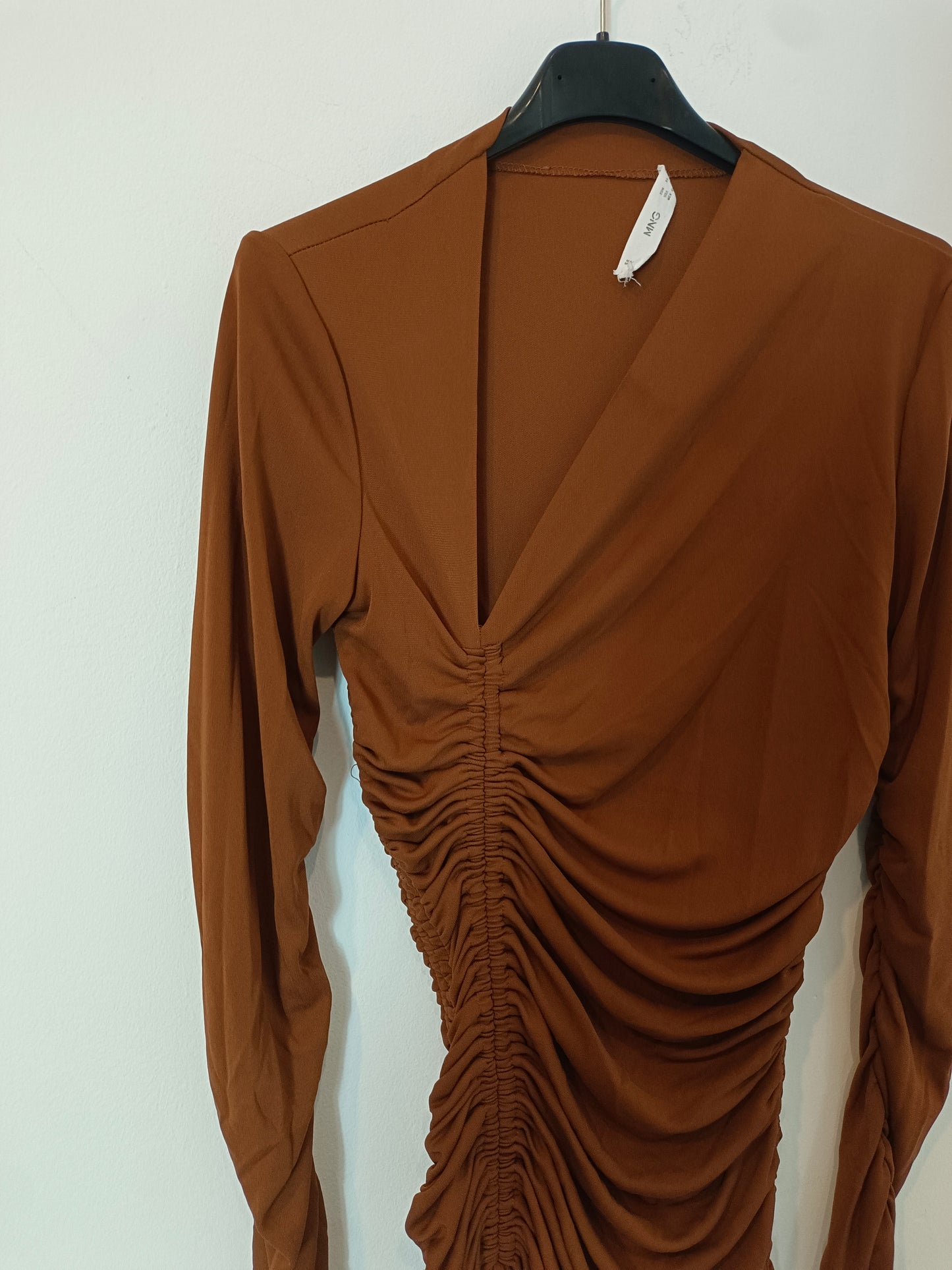 MANGO. Vestido largo fruncido  T.xs