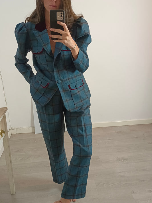 VANDERWILDE. Total blue checkered look, size 38