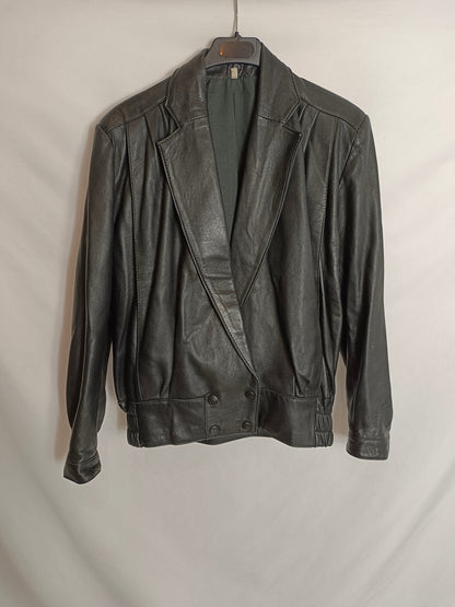 OTRAS. Cazadora negra vintage T.40 (tara)