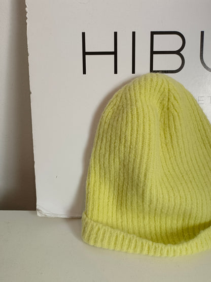 MANGO. Gorro amarillo