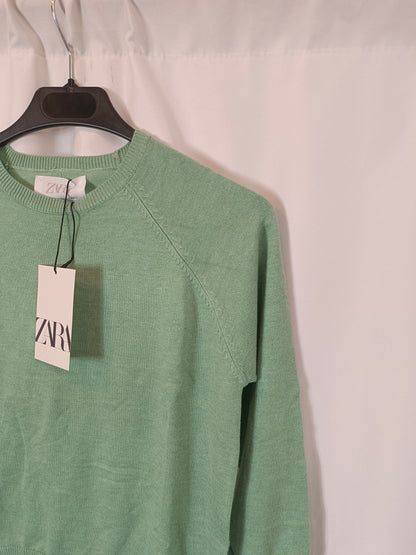 ZARA. Light green sweater, size 8 years