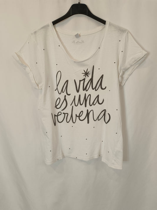 LUCIA BE. White lettering T-shirt. TL