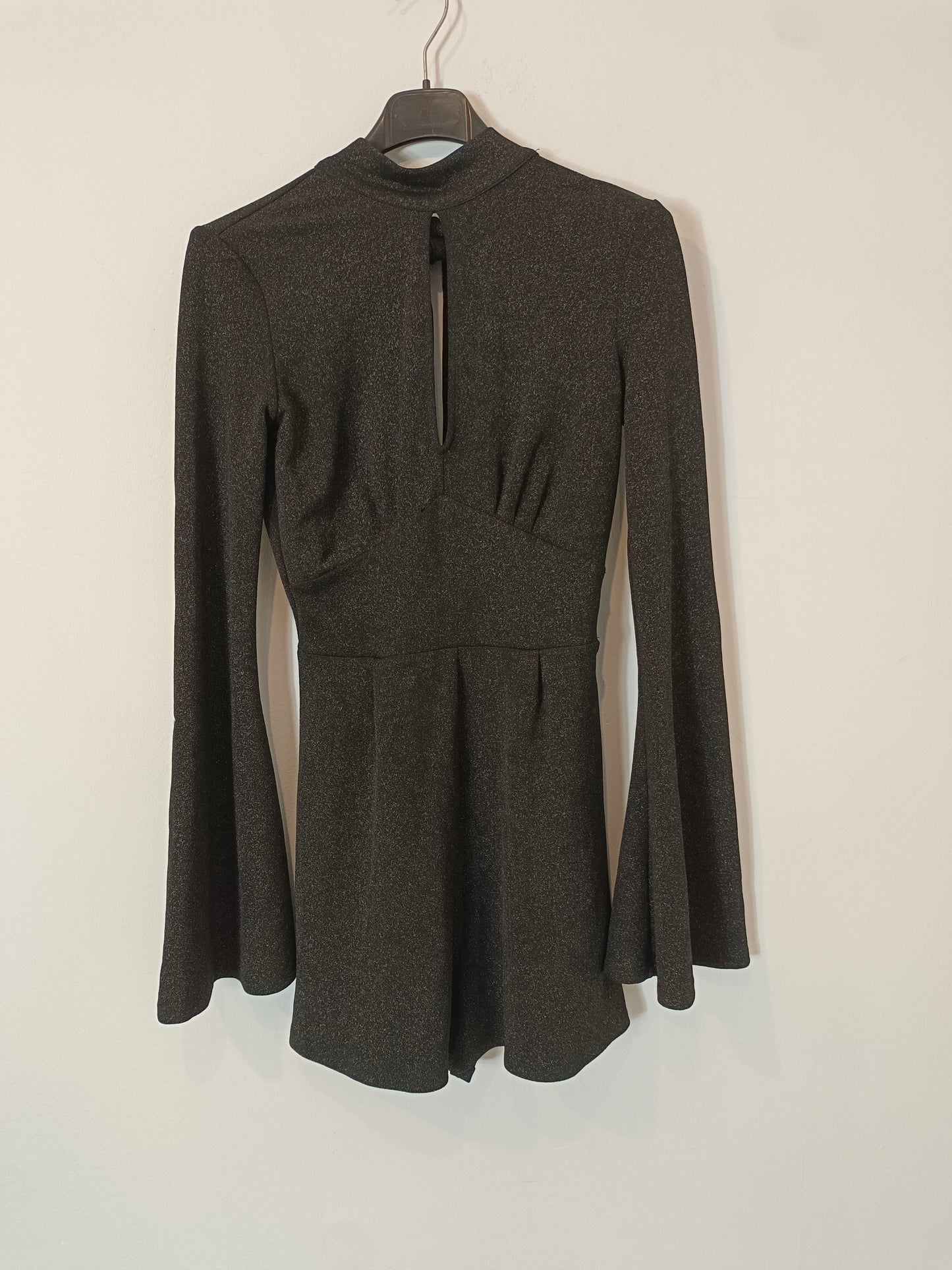 BERSHKA. Short thread jumpsuit, size XS.