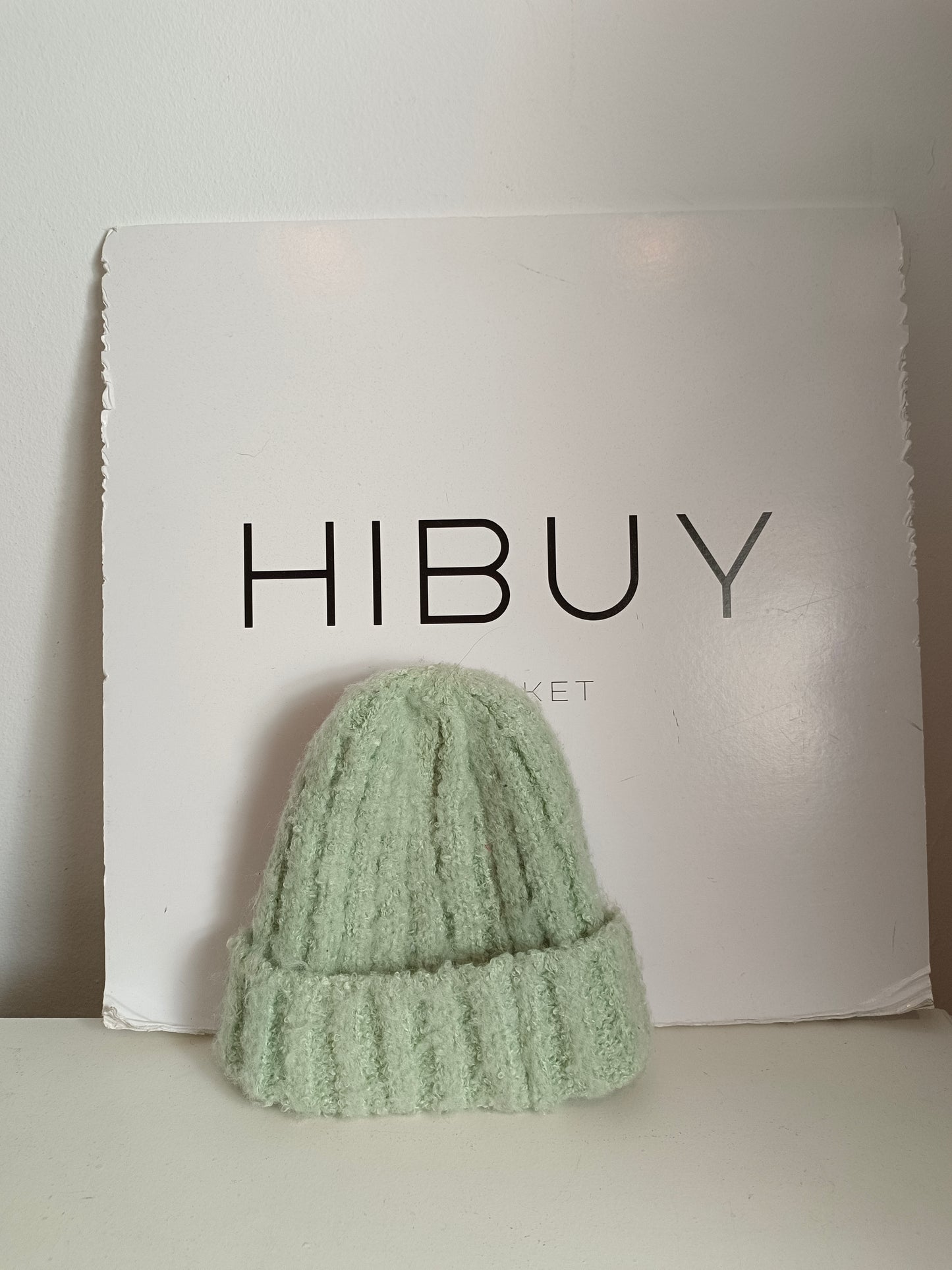 PULL&BEAR. Gorro verde