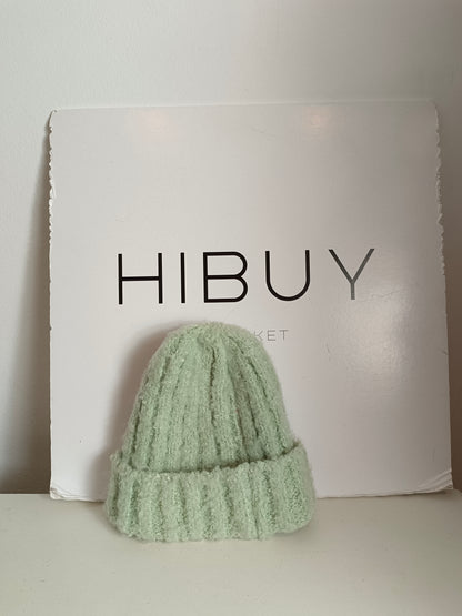 PULL&BEAR. Gorro verde