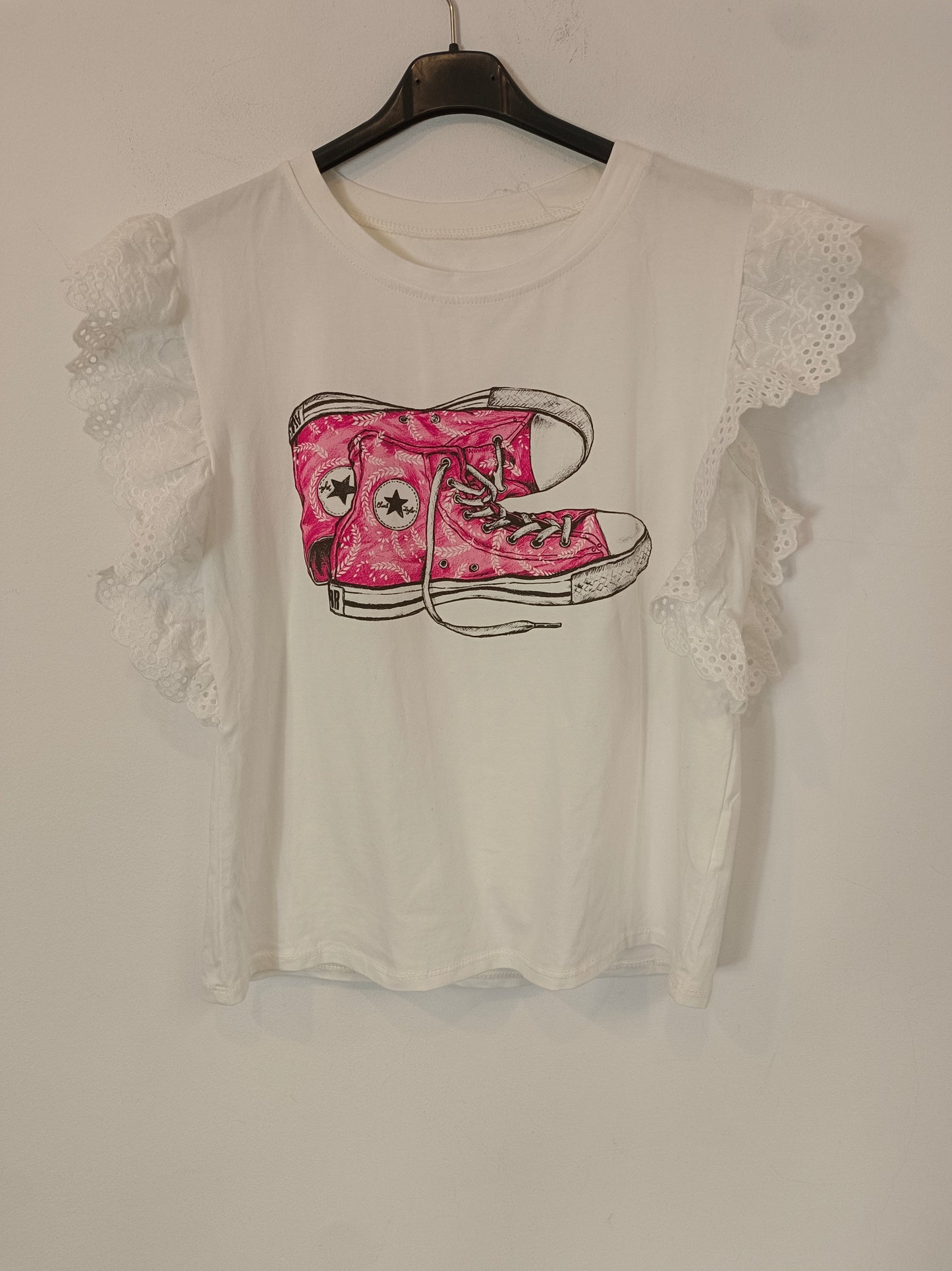 OTHERS. White T-shirt with drawing. TS