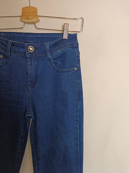 OTRAS. Pantalón vaquero campana T.36