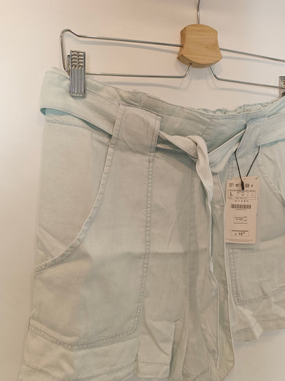 STRADIVARIUS. Pantalón corto denim T.l