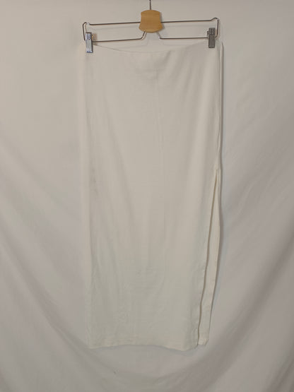 BERSHKA. White midi skirt Tl