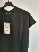 ZARA. Camiseta negra oversized T.m
