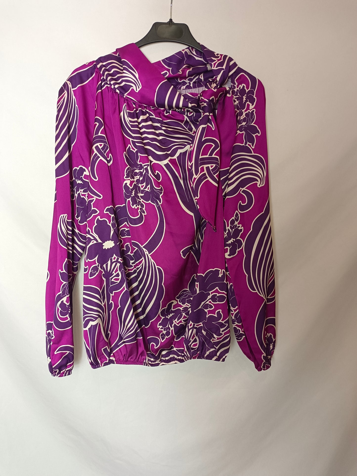OTRAS. Blusa morada flores TU(S)