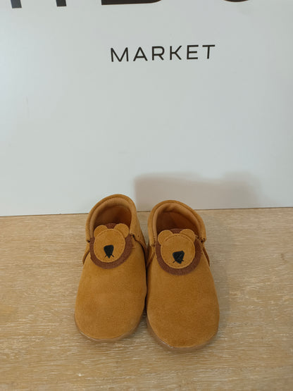 MINI SHUU. Botitas piel camel T.21