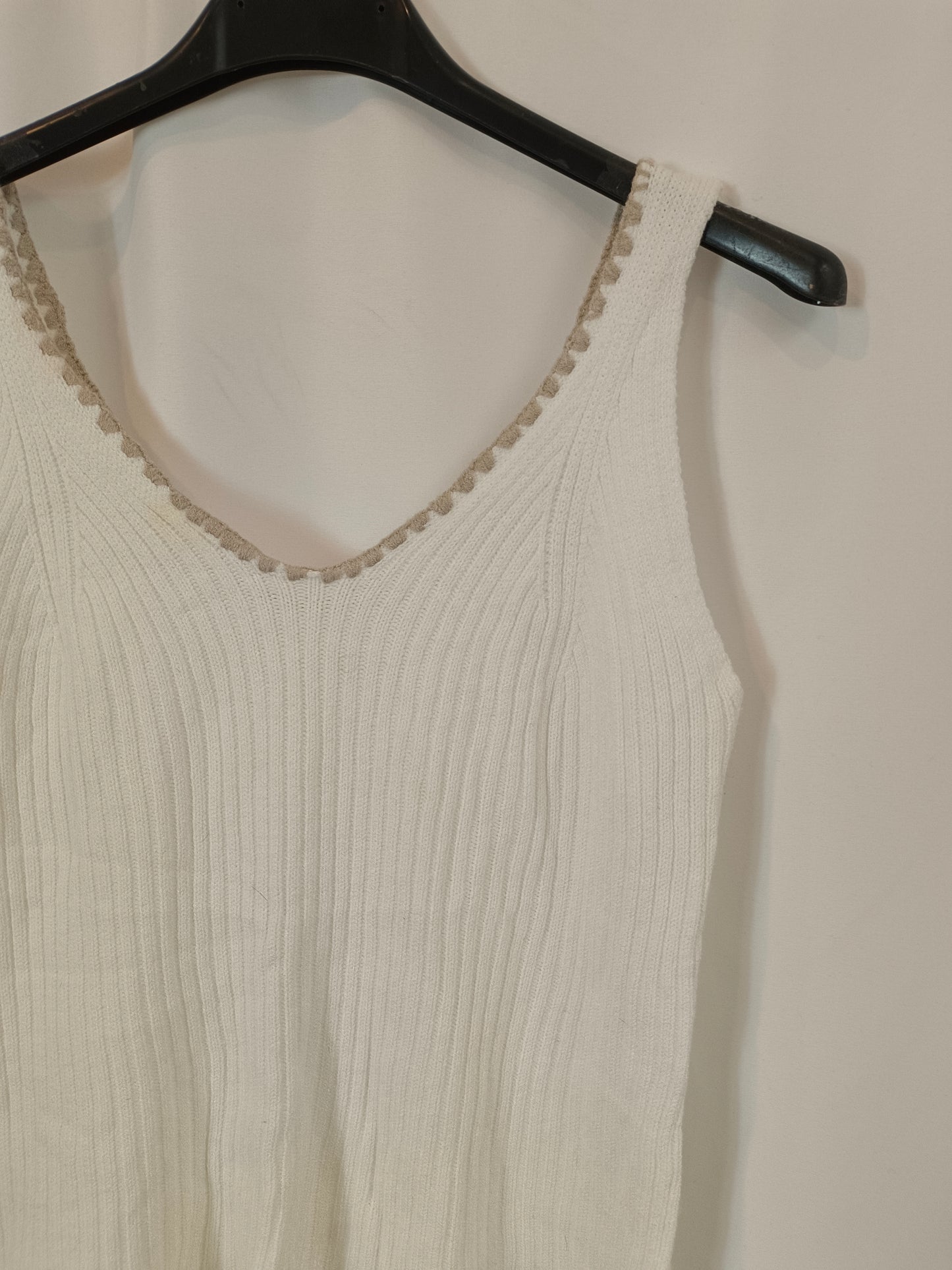 OTRAS. Top blanco canalé escote T.u(s/m)