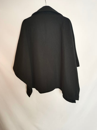 HUG&CLAU. Capa negra paño TU(S)