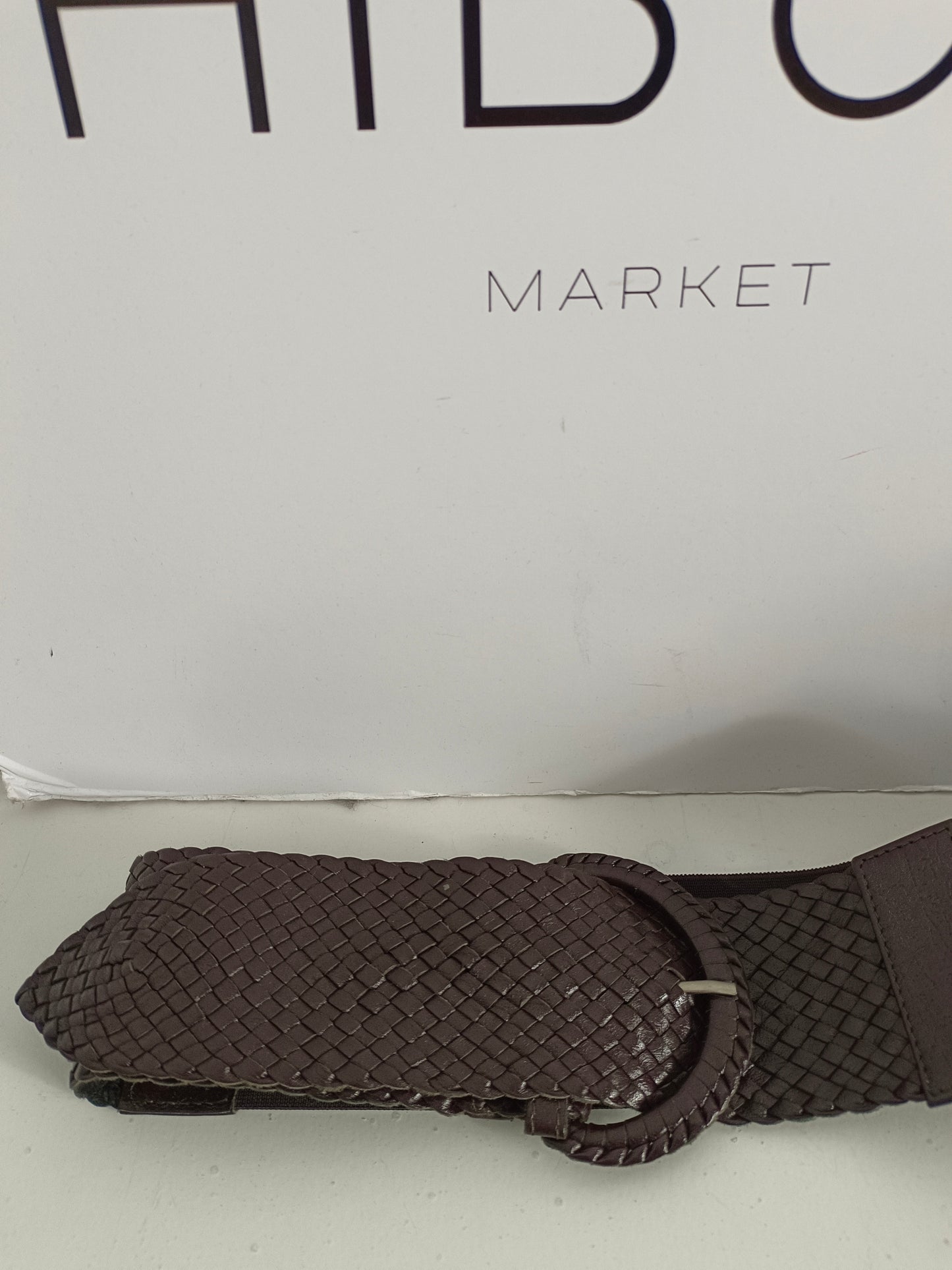 OTRAS. Cinturón marrón trenzado