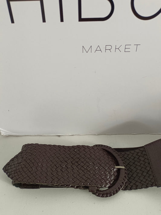 OTRAS. Cinturón marrón trenzado