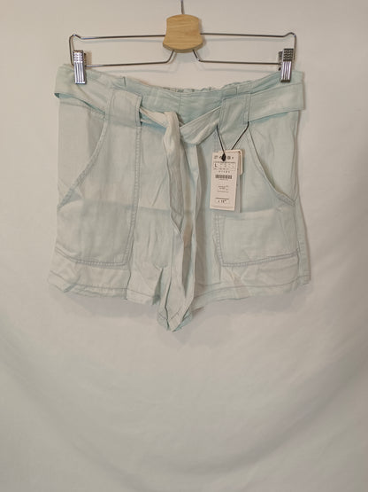 STRADIVARIUS. Pantalón corto denim T.l