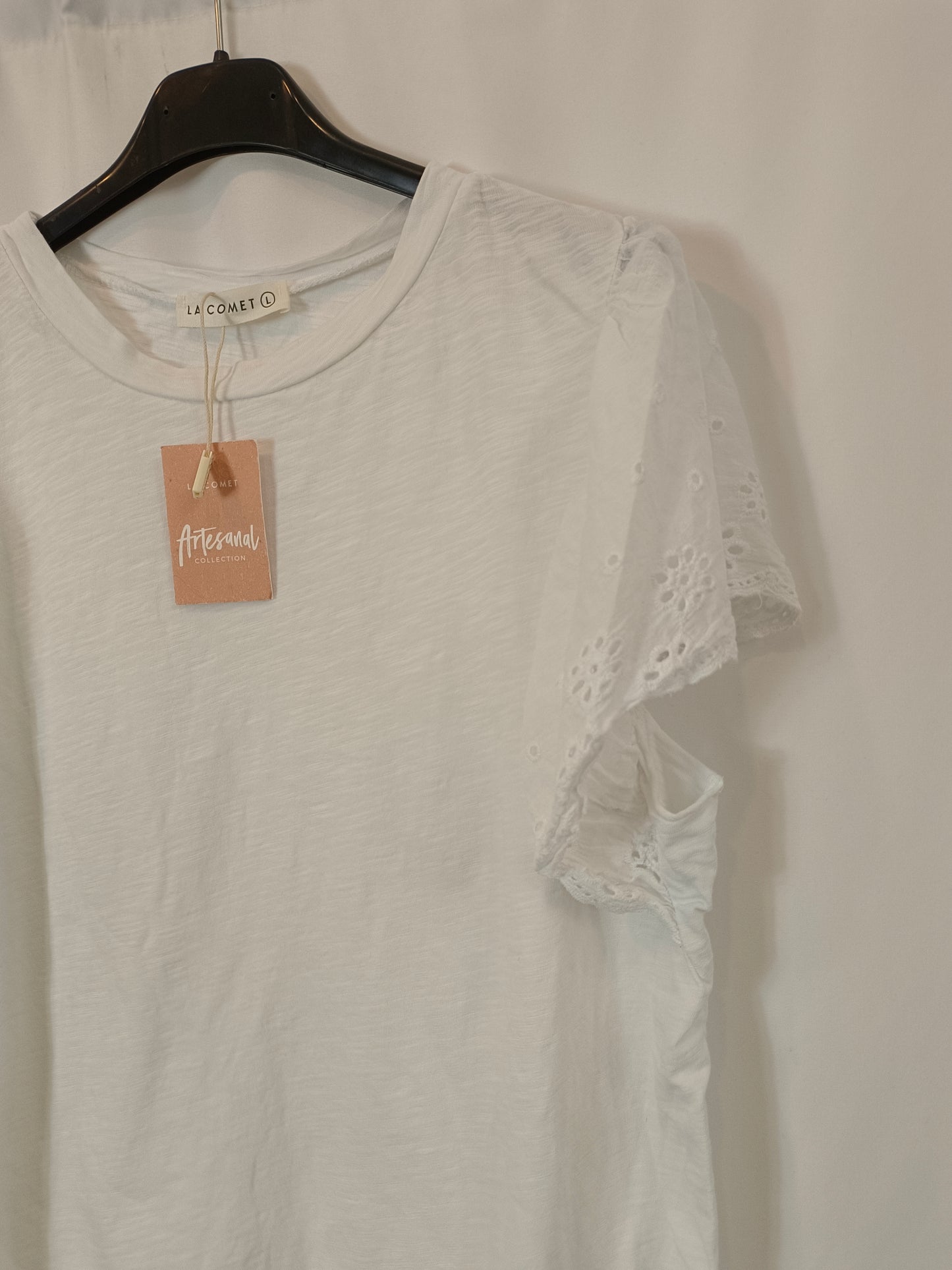 LA COMET. Camiseta blanca mangas T.l