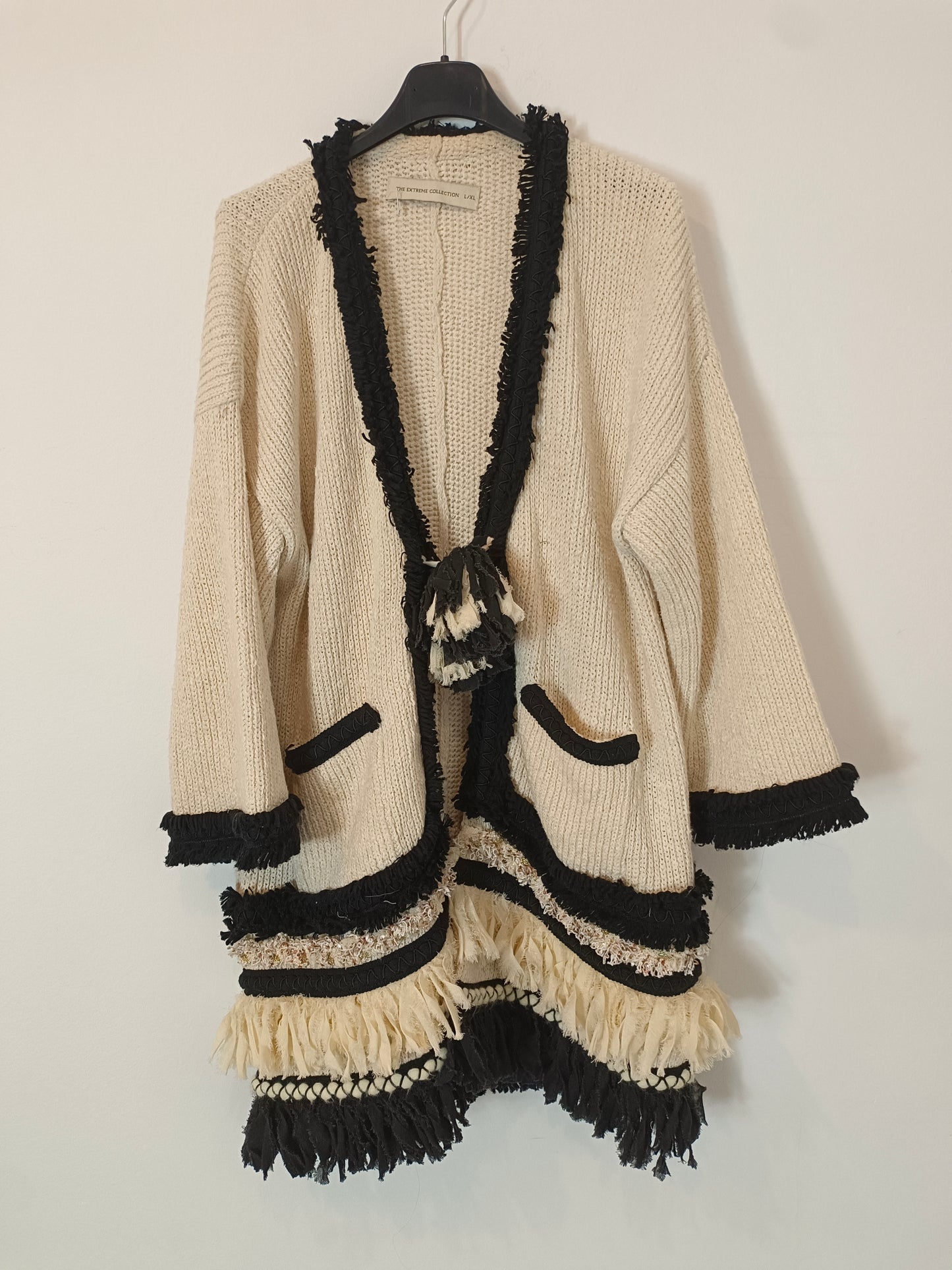 THE EXTREME COLLECTION. Beige fringed cardigan Tl/xl