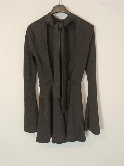 BERSHKA. Short thread jumpsuit, size XS.