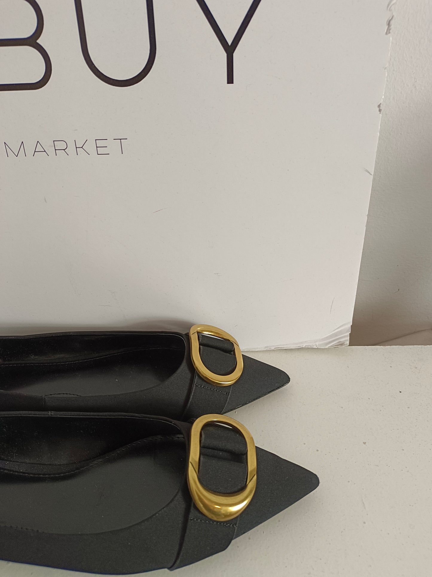 MANGO. Black ballerina shoe with buckle, size 39