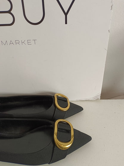 MANGO. Black ballerina shoe with buckle, size 39