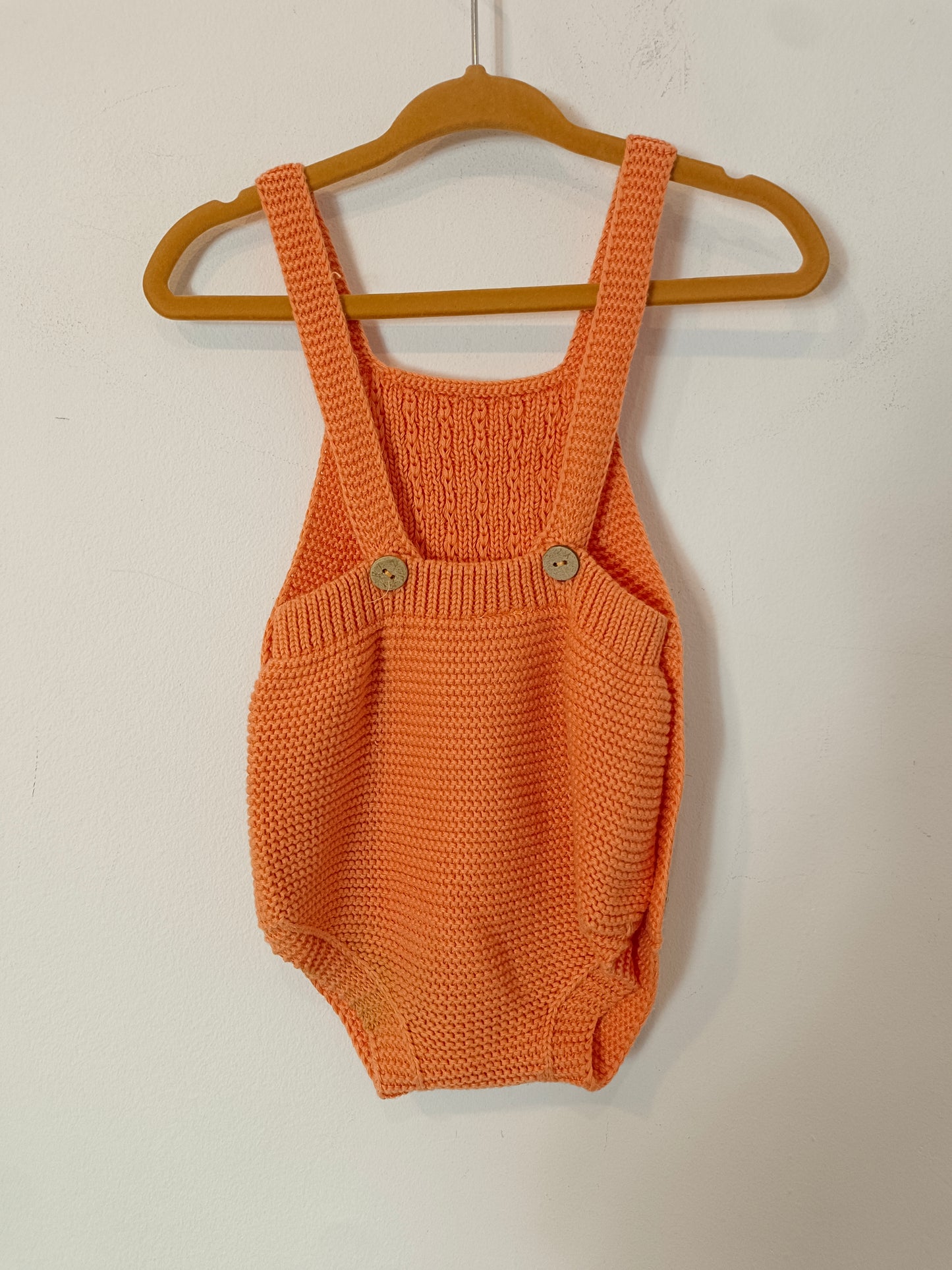 OTHERS. Orange dot romper S. 1-3 months