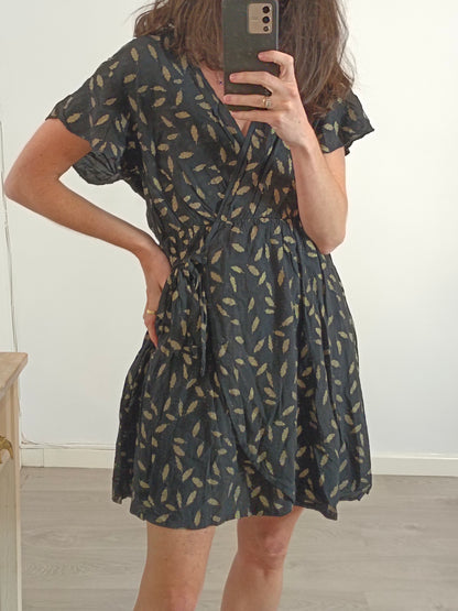 TOWERS BY ANDREA. Vestido negro hojas T,u(S)